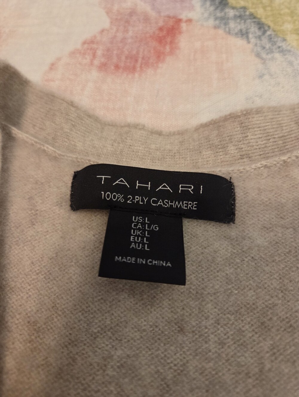 TAHARI Oatmeal 100% 2- Ply Cashmere Button Front Preppy Sweater Vestβ Women's L - Picture 11 of 12